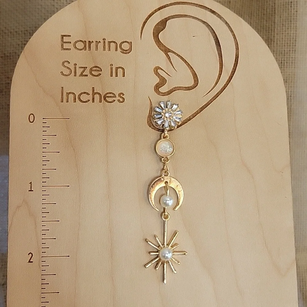 🔥LAST PAIR🔥 Celestial Holiday MCM Dangle Earrings - Picture 3 of 6